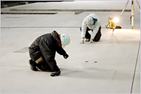 2009年12月撮影　素屋根内部の工事公開と墨出し作業の画像